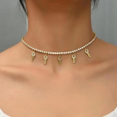 Collar con colgante de perlas de latón  TTTN-0220
